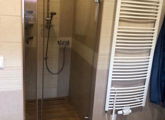 Kliknutím zvětšíte Nový sprchový kout s otočnými dveřmi, zakázková výroba PRO-K