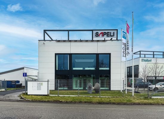 Kliknutím zvětšíte Moderní showroom spol. PRO-K a značky SAPELI sídlí v budově Technologického dvoru v Českých Budějovicích.