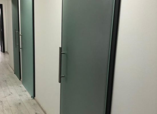 Reference - skleněné posuvné dveře, zakázková výroba spol. PRO-K