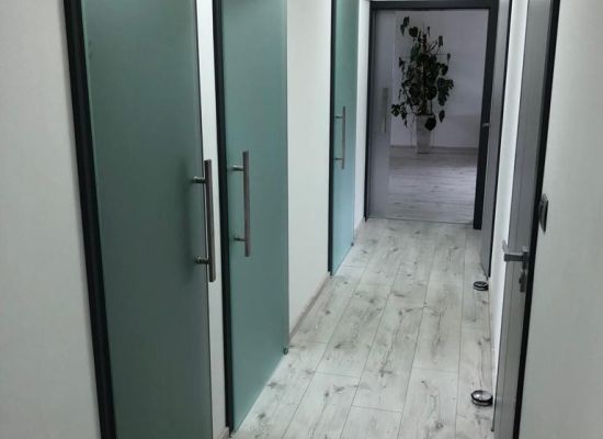 Reference - skleněné posuvné dveře, zakázková výroba spol. PRO-K 