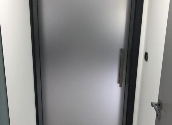 Reference - skleněné posuvné dveře, zakázková výroba spol. PRO-K