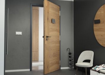 Jak vybrat protipožární dveře do bytu nebo domu (EI30, EI60, montáž a normy)